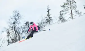 Kurtka narciarska na co dzień – stylowe i funkcjonalne rozwiązania na zimę