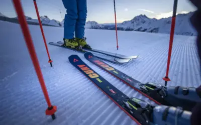 Narty Fischer "The CURY" gotowe do jazdy. Sprawdź zieleniec ski cennik i ruszaj na stok!