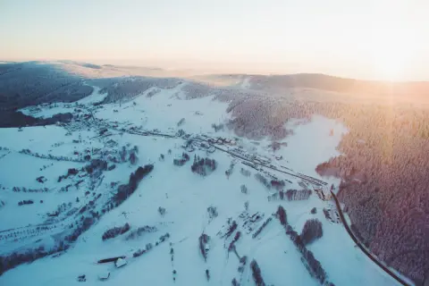 Cieplice Zdrój stoki narciarskie - najlepsze miejsca na narty w okolicy
