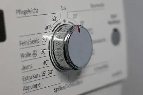 Jak prać spodnie narciarskie, aby nie stracić ich wodoodporności?